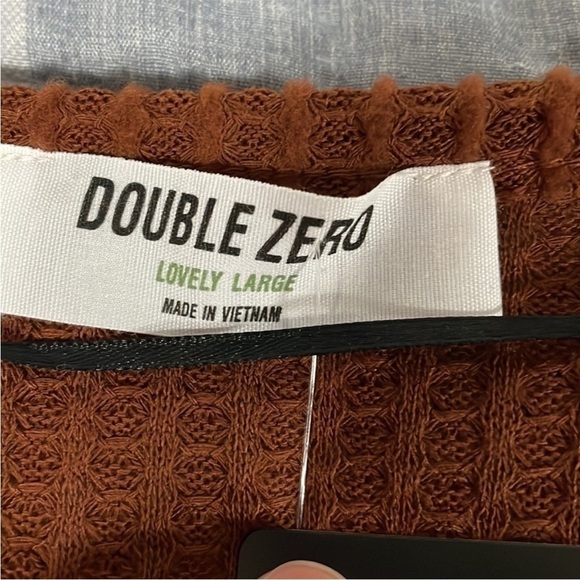 size large V-neck Double Zero waffle knit long sleeve top - Picture 4 of 5